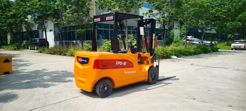 3.5T counterweight electric forklift