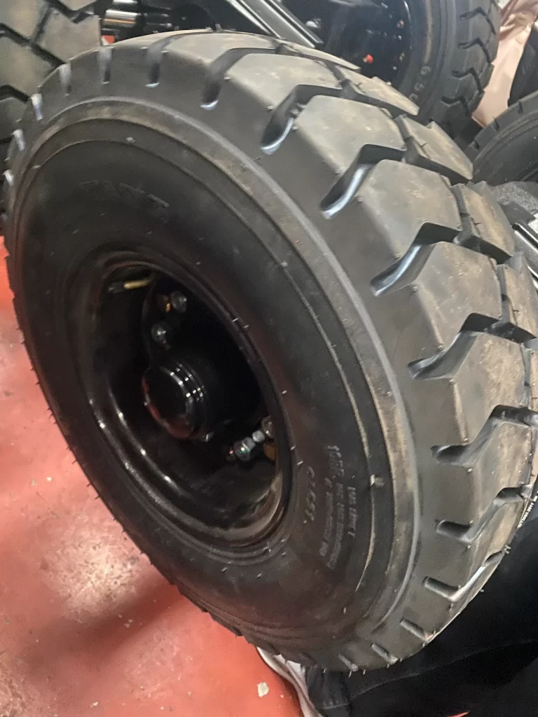 Forklift pneumatic tires