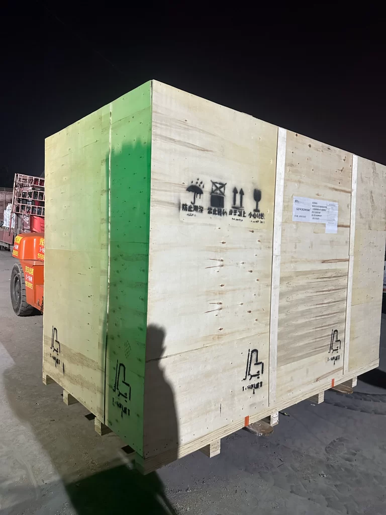 5T electric forklift with wooden package