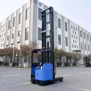 2T Reach truck