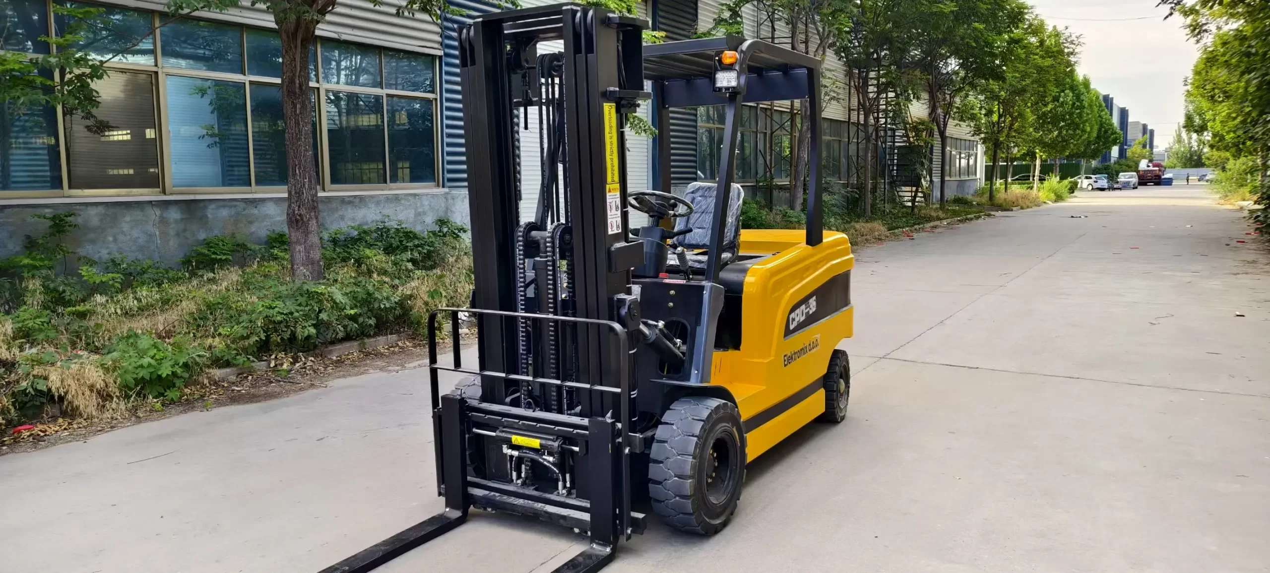 3.5T eletric forklift