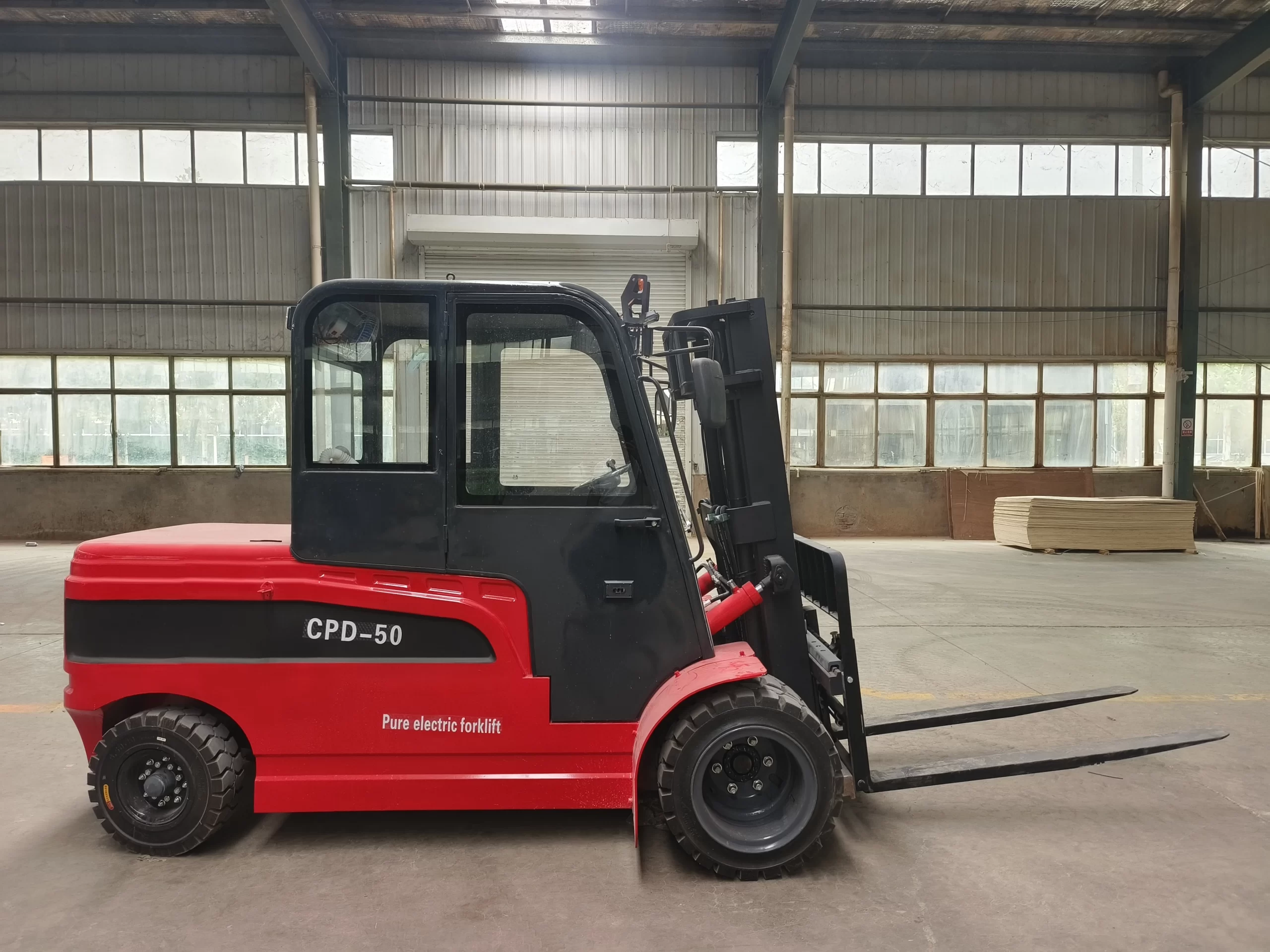 5T electric forklift with cab