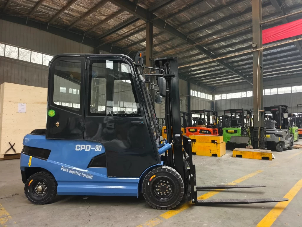3T electric forklift with cab