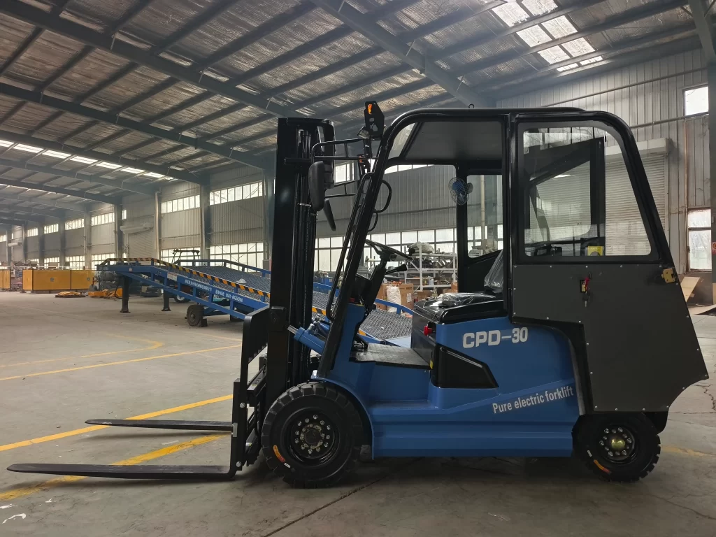 3T electric forklift with cab