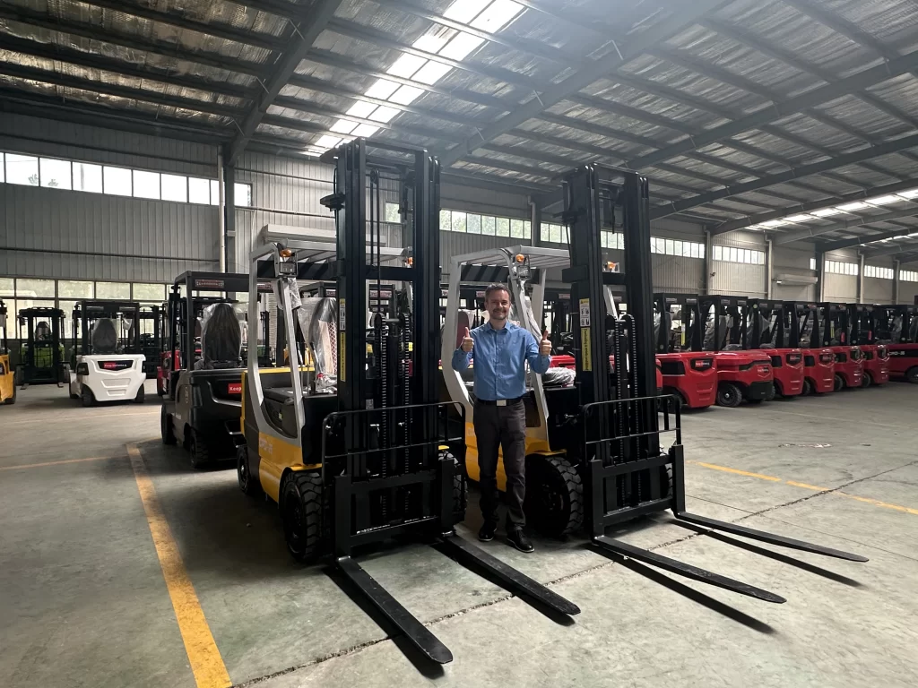 electric forklift manufacturer